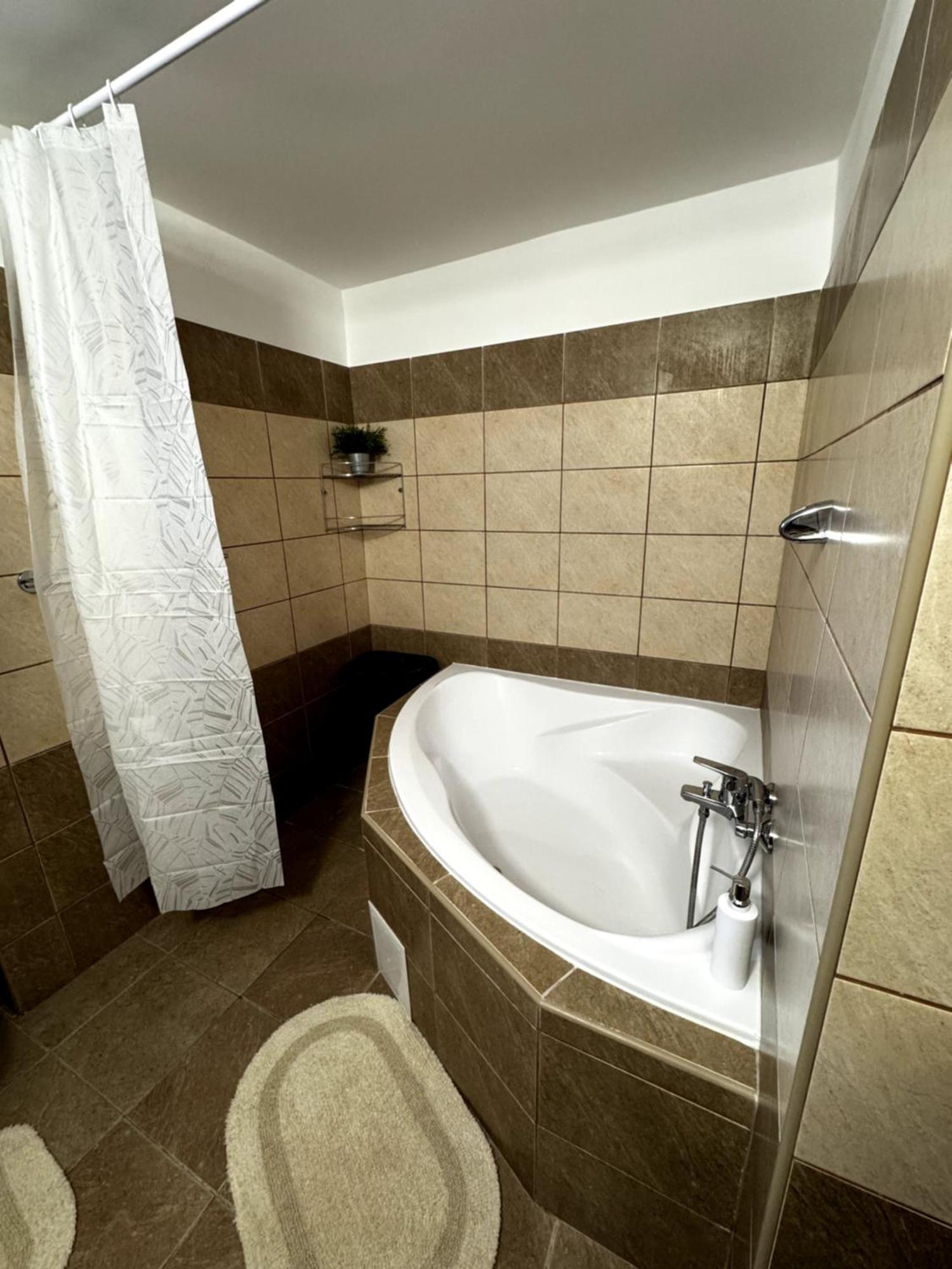 City Apartman Nyíregyháza Exterior foto